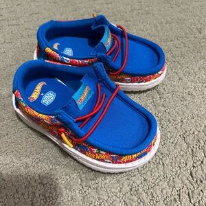 Hey Dude Kids Hot Wheel. NWT